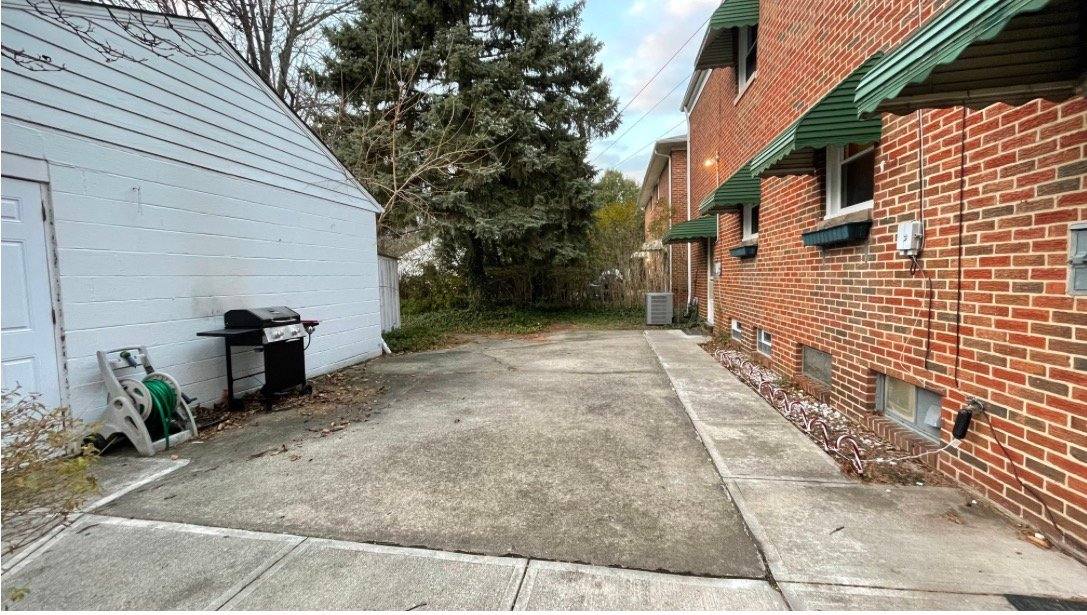 Apartment for rent at 27070 Lake Shore Blvd, Euclid, OH 44132