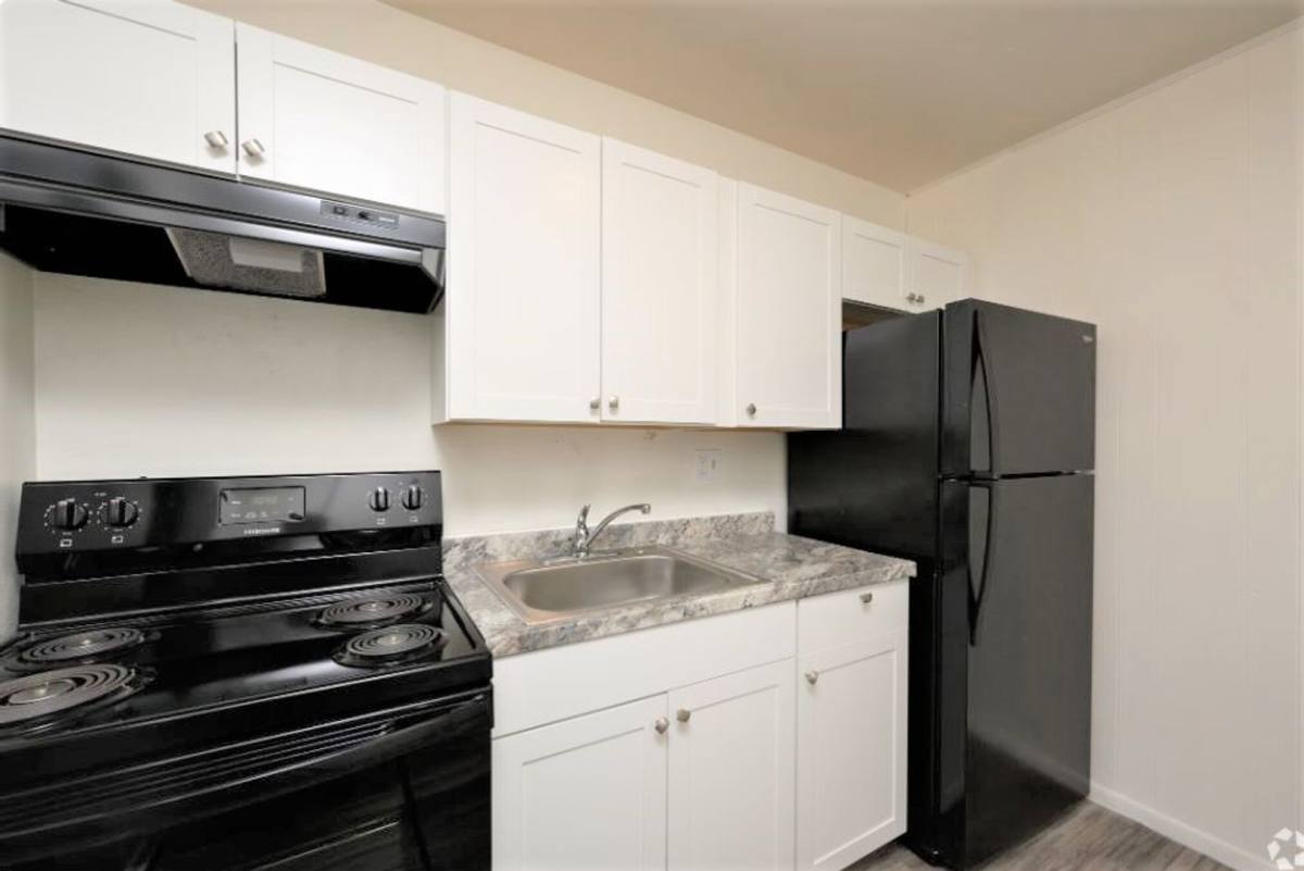 Apartment for rent at 8723 W Chester Pike, Upper Darby, PA 19082