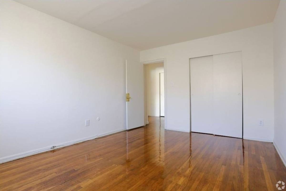 Apartment for rent at 8723 W Chester Pike, Upper Darby, PA 19082
