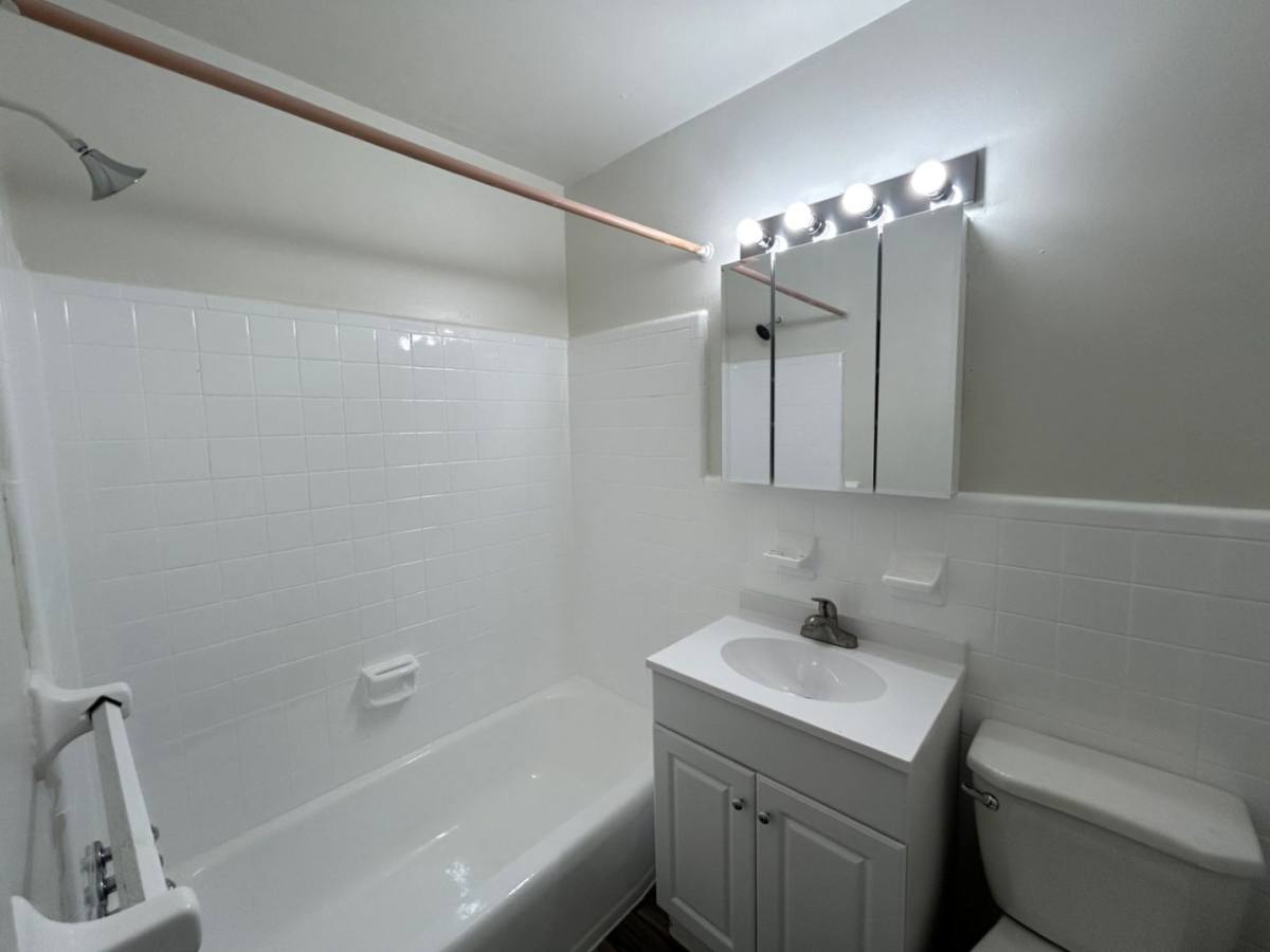 Apartment for rent at 8723 W Chester Pike, Upper Darby, PA 19082