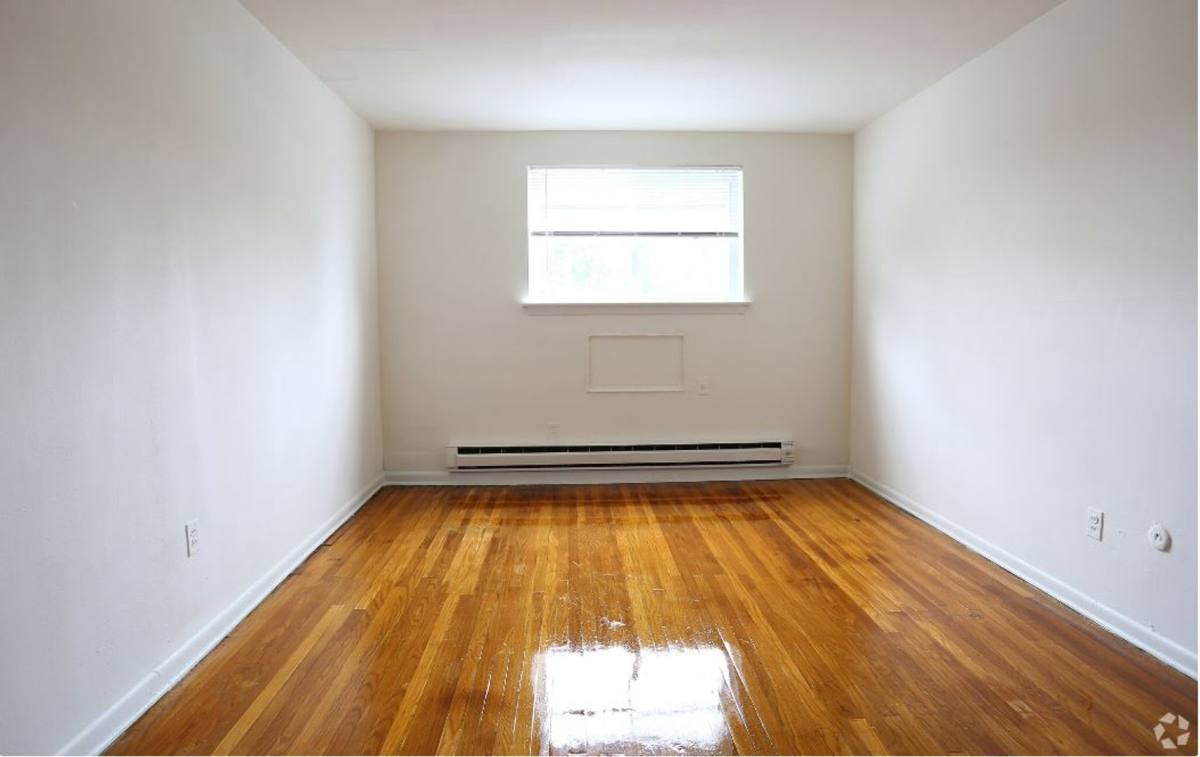 Apartment for rent at 8723 W Chester Pike, Upper Darby, PA 19082