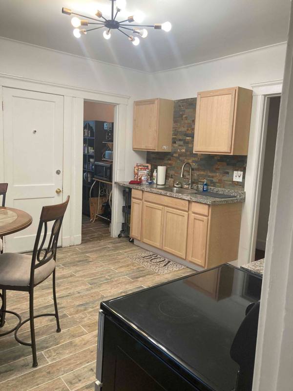 Apartment for rent at 1887 State St, Hamden, CT 06517