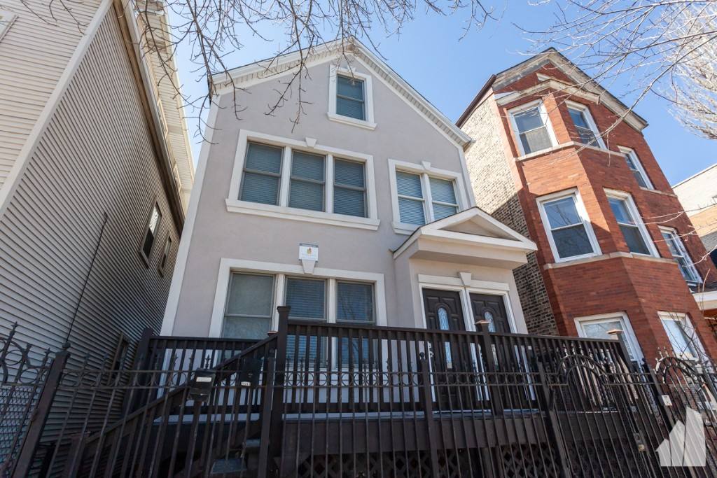 Apartment for rent at 2440 N Ashland Ave #2, Chicago, IL 60614