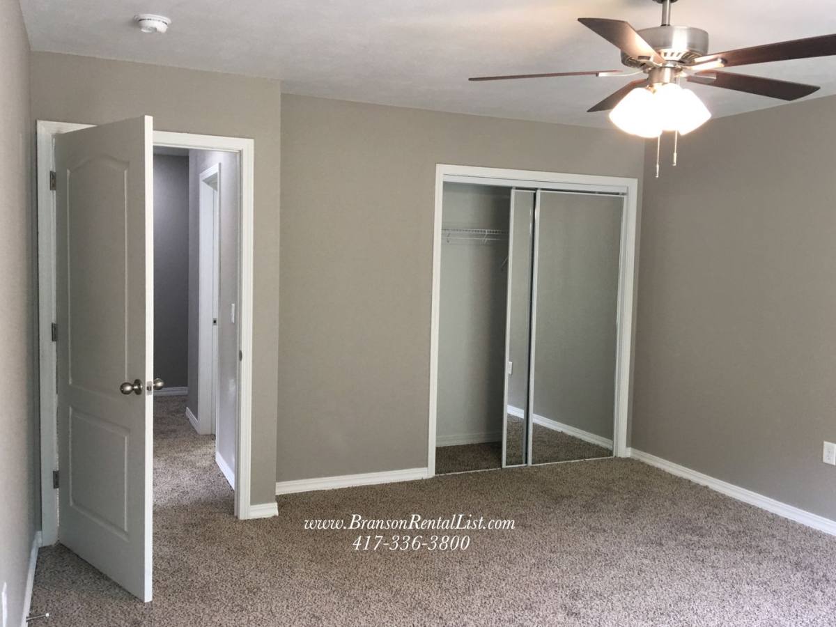 Townhouse for rent at 118 Sunrise Cove, Branson, MO 65616