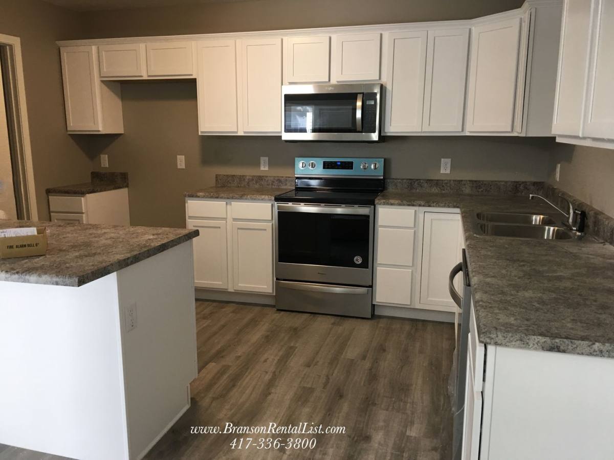 Townhouse for rent at 118 Sunrise Cove, Branson, MO 65616