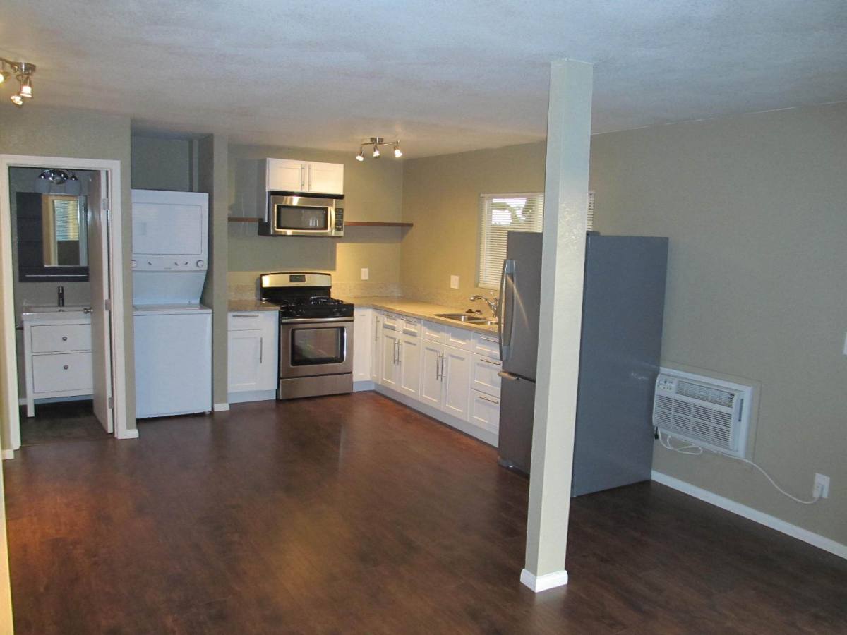 Apartment for rent at 411 Idaho Ave #C, Escondido, CA 92025