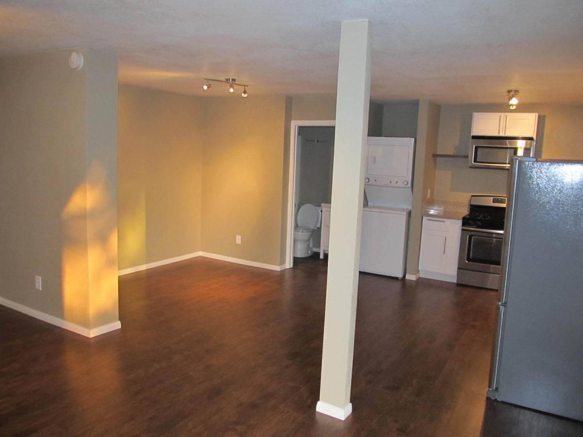 Apartment for rent at 411 Idaho Ave #C, Escondido, CA 92025