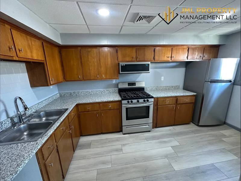 Apartment for rent at 67 Boutwell St #3W, Fall River, MA 02723