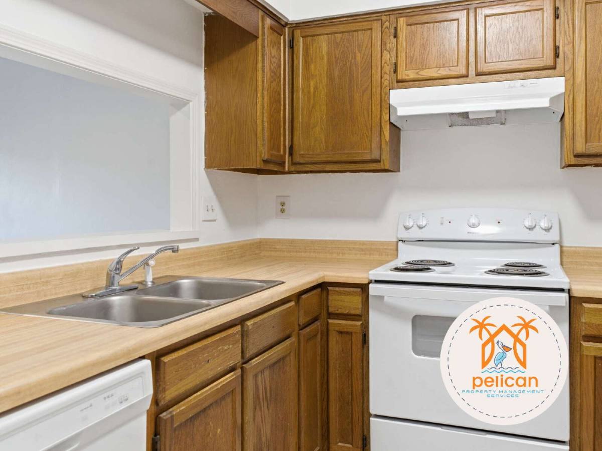 Townhouse for rent at 3081 Belle Meade Dr #D, Pensacola, FL 32503