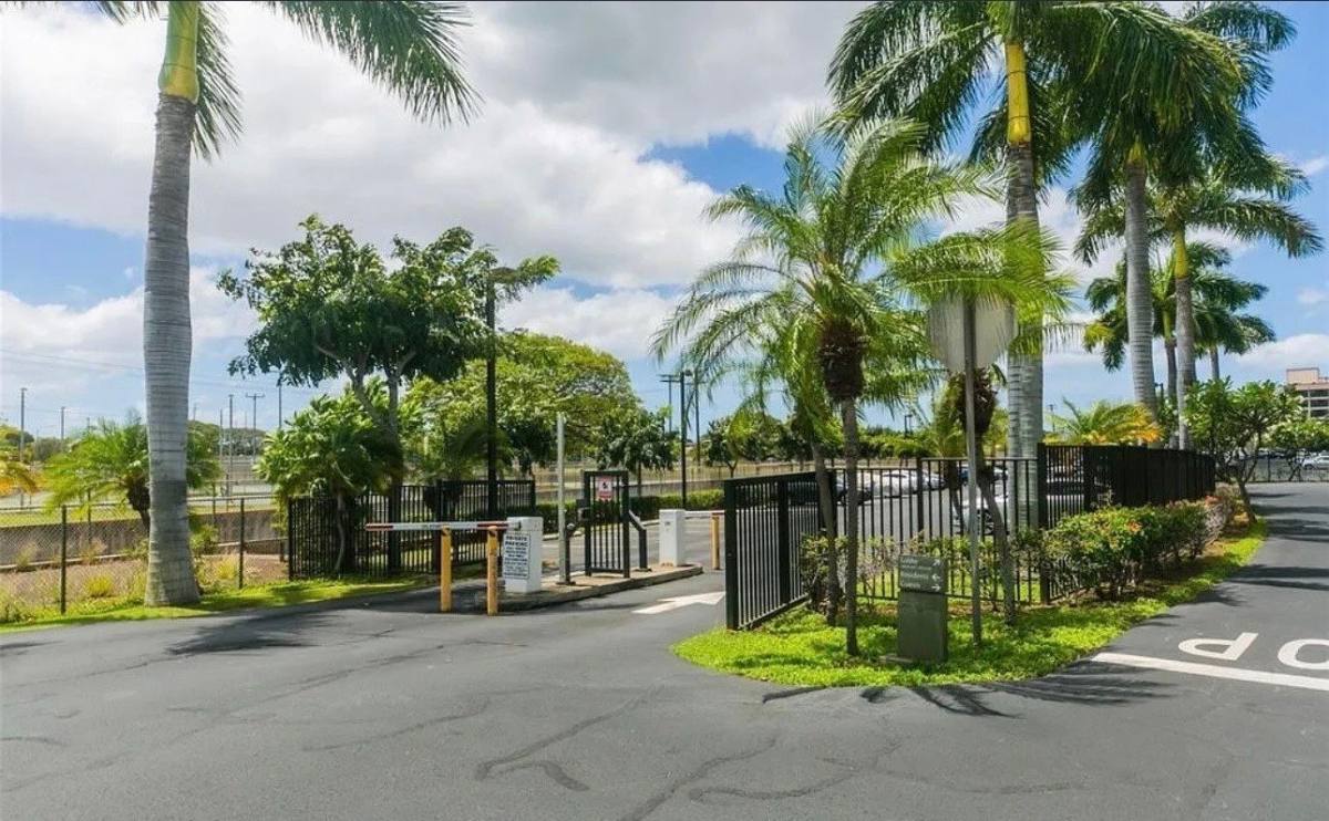 Apartment for rent at 94-302 Paiwa St #114, Waipahu, HI 96797