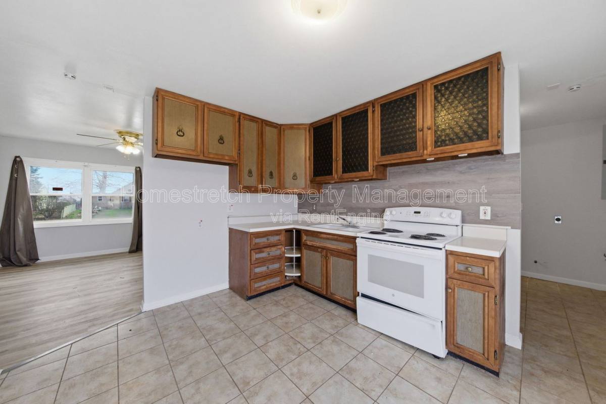 House for rent at 850 St Bartholomew Dr, East Saint Louis, IL 62206