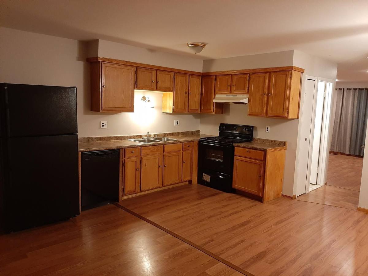 Condo for rent at 38177 Jamestown Dr, Sterling Heights, MI 48312