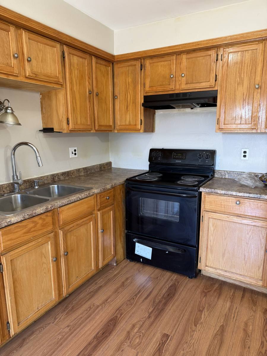 Condo for rent at 38177 Jamestown Dr, Sterling Heights, MI 48312