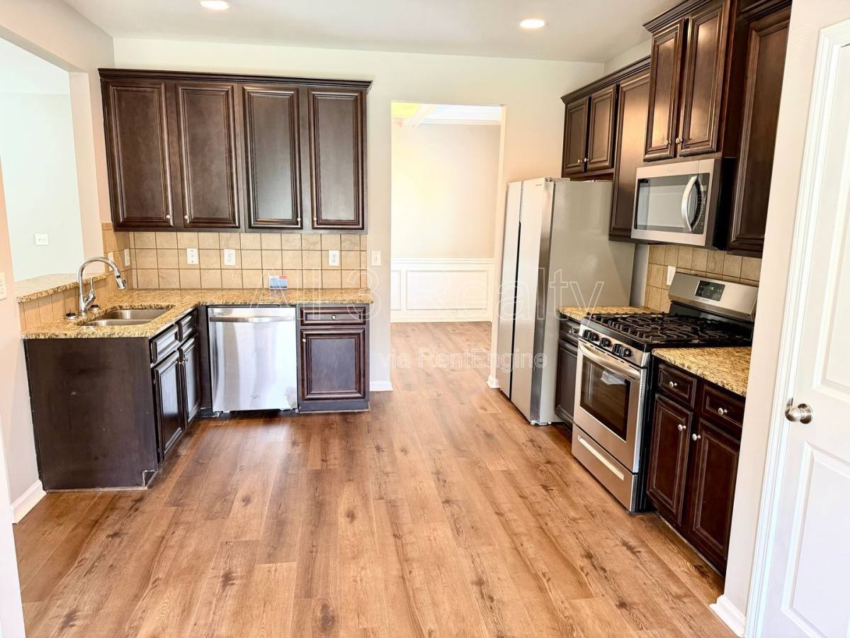 House for rent at 7766 Flyaway Rd, Fairburn, GA 30213