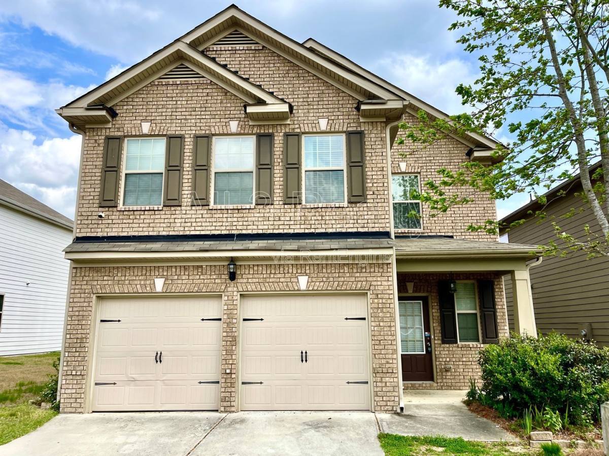 House for rent at 7766 Flyaway Rd, Fairburn, GA 30213