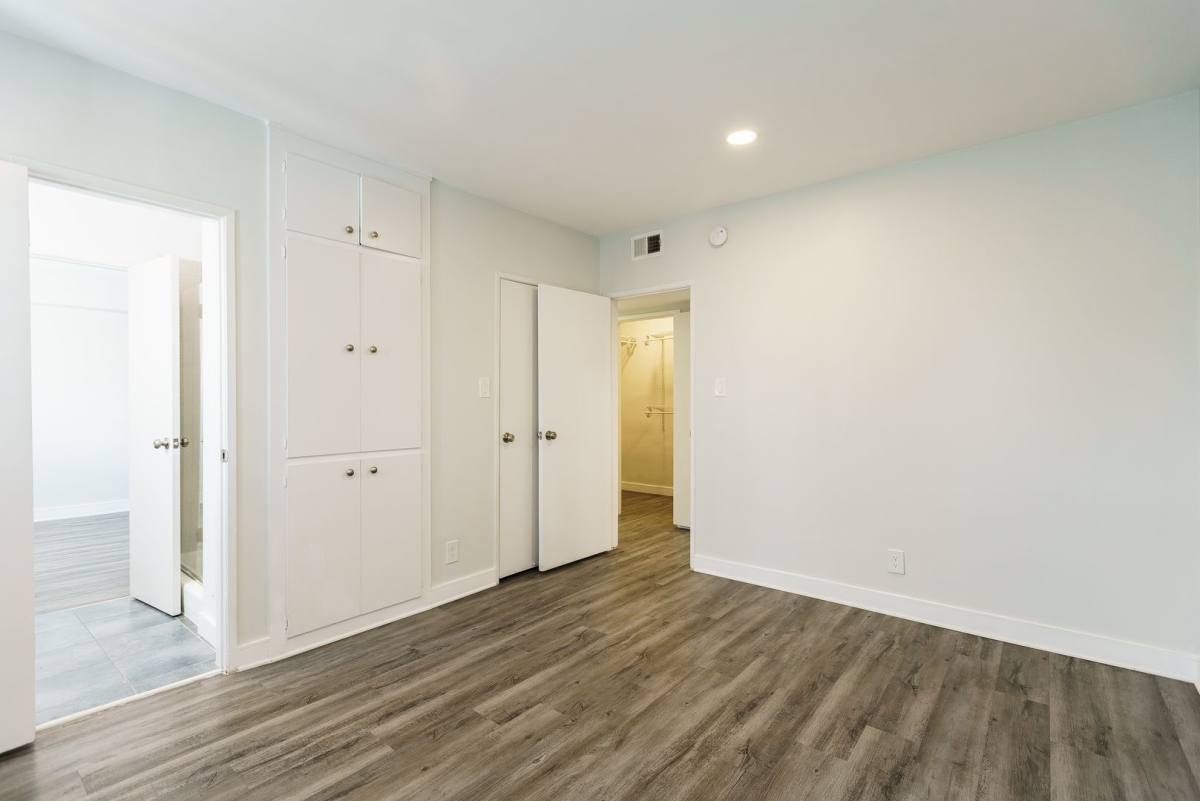 Apartment for rent at 816 S Bundy Dr, Los Angeles, CA 90049