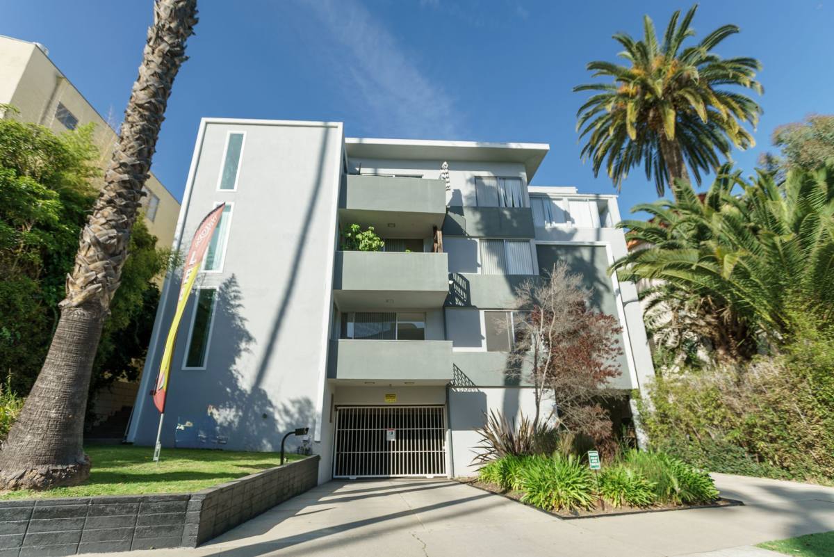 Apartment for rent at 816 S Bundy Dr, Los Angeles, CA 90049