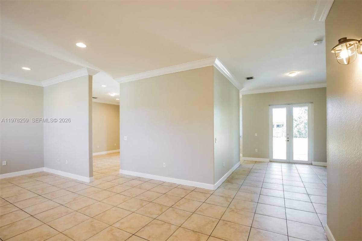 House for rent at 18686 SW 132nd Ave #O, Miami, FL 33177