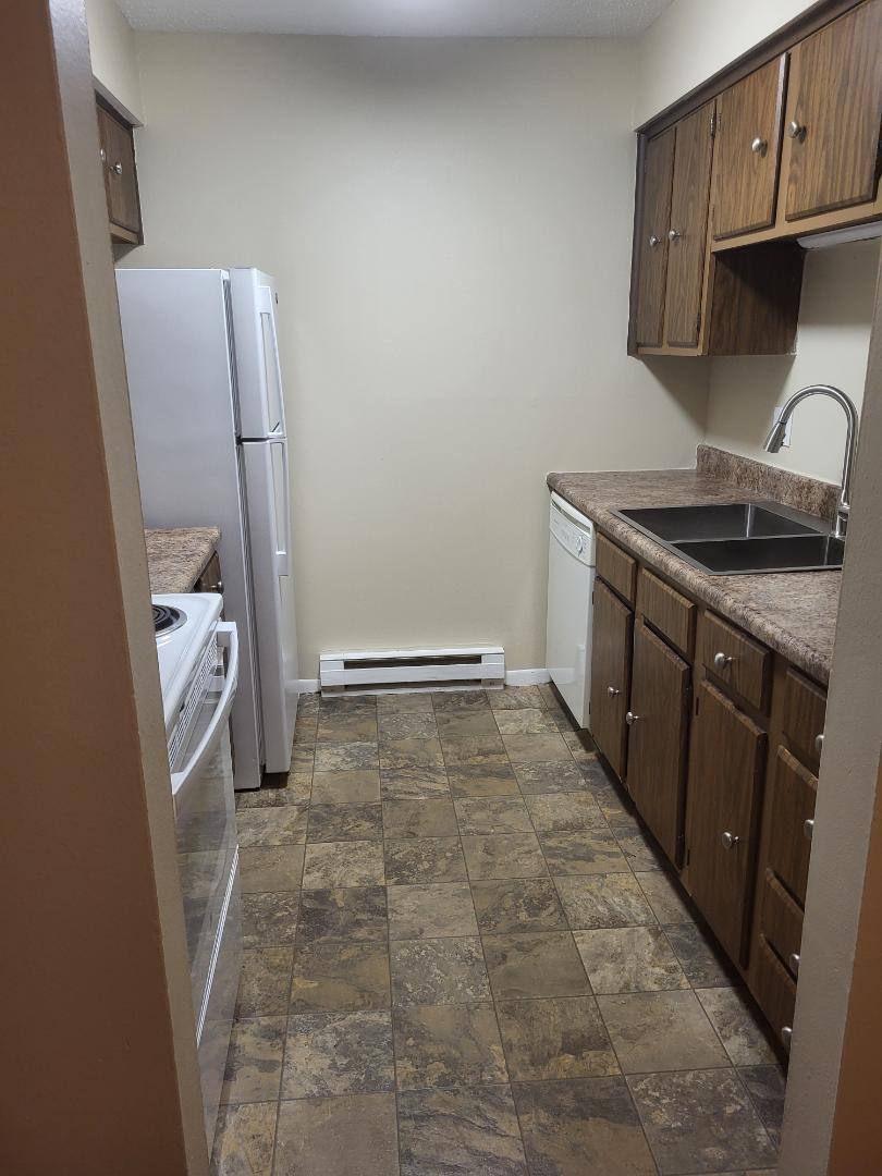 Apartment for rent at 3101 Navarre Ave #2C, Oregon, OH 43616