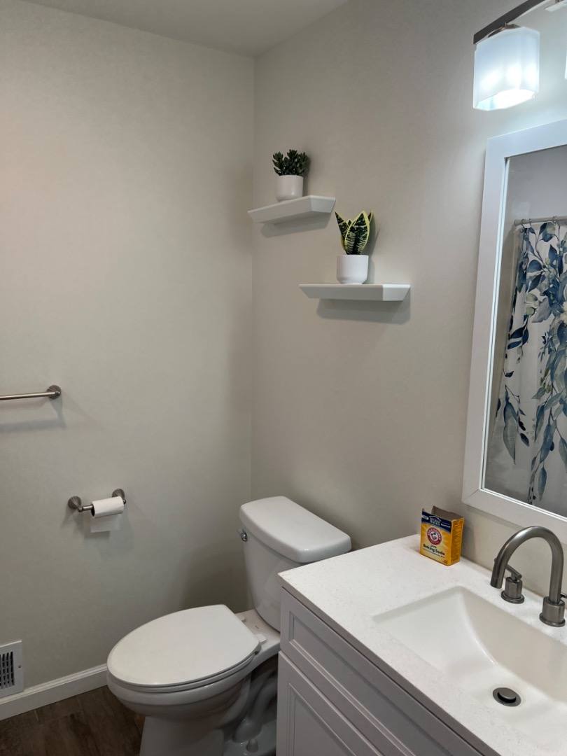 Townhouse for rent at 72 Boyd St, Newark, NJ 07103