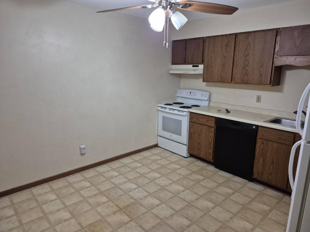 Apartment for rent at 330 Hillside Circle #5, Baldwin, WI 54002