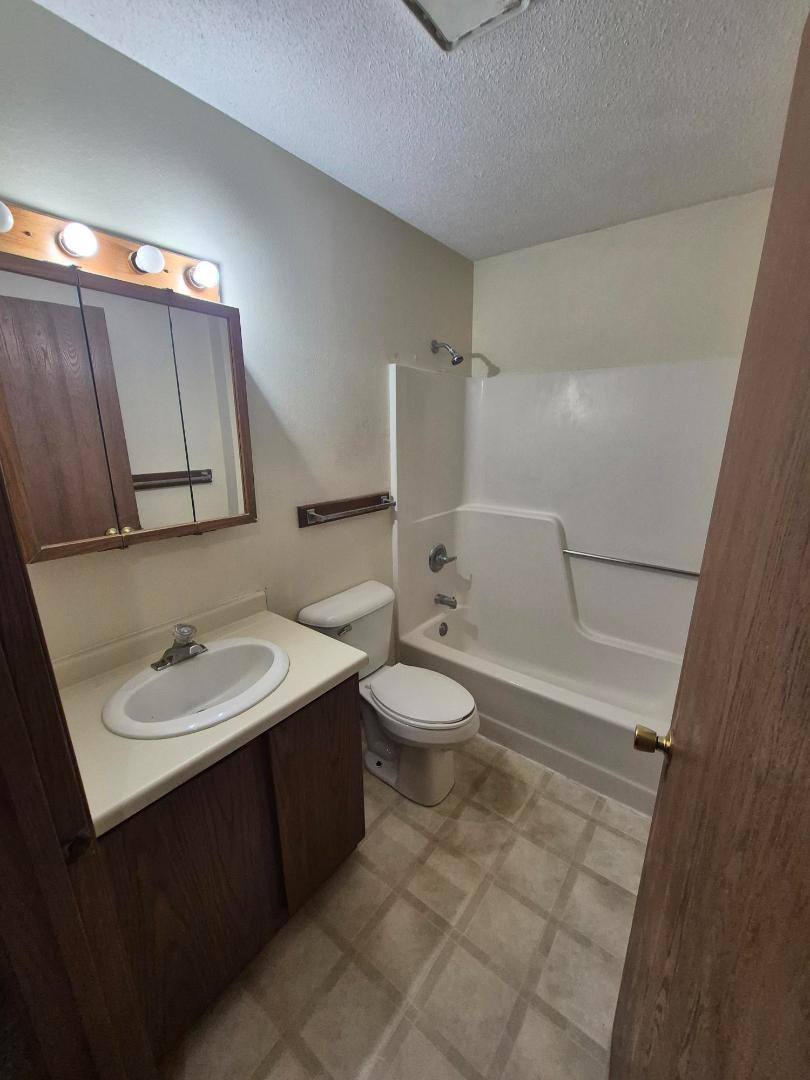 Apartment for rent at 330 Hillside Circle #5, Baldwin, WI 54002