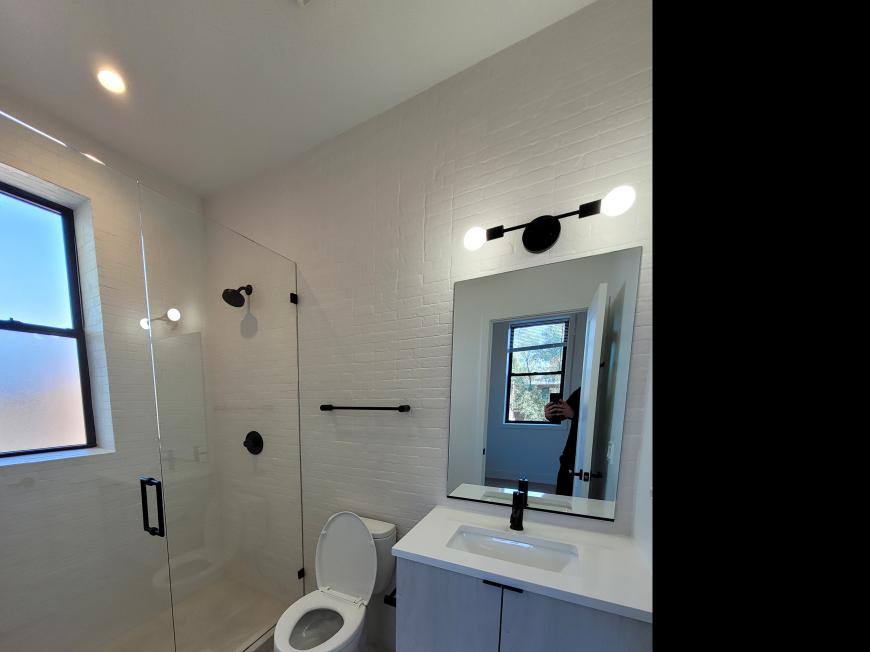 Apartment for rent at 1334 W Bryn Mawr #1R, Chicago, IL 60660