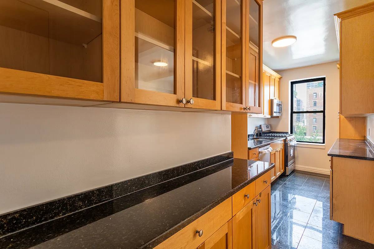 Apartment for rent at 115 E 92nd St #3A, New York, NY 10128