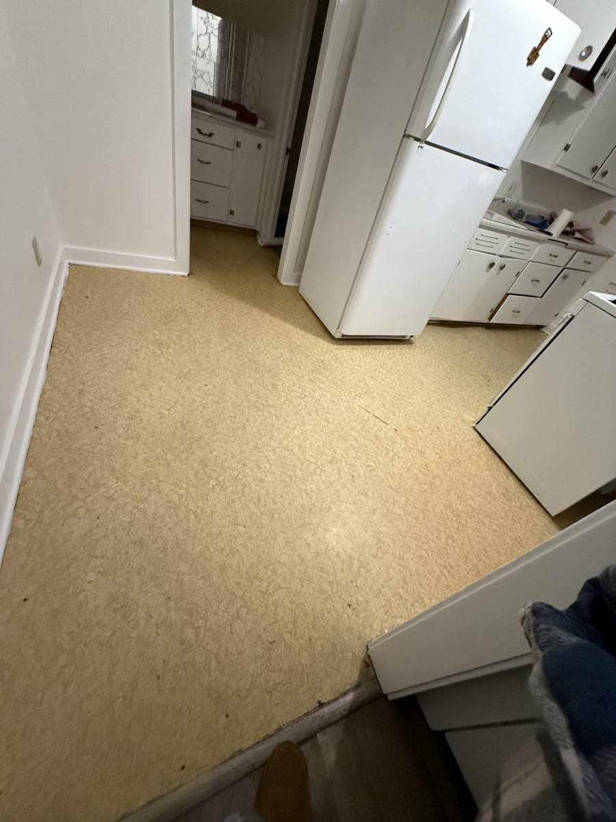 Apartment for rent at 710 Pine St #PINE B, Green Bay, WI 54301