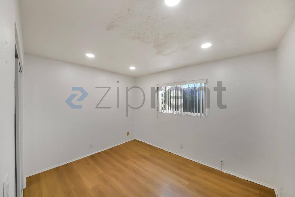 House for rent at 265 Hollywood Blvd #2, Oxnard, CA 93035