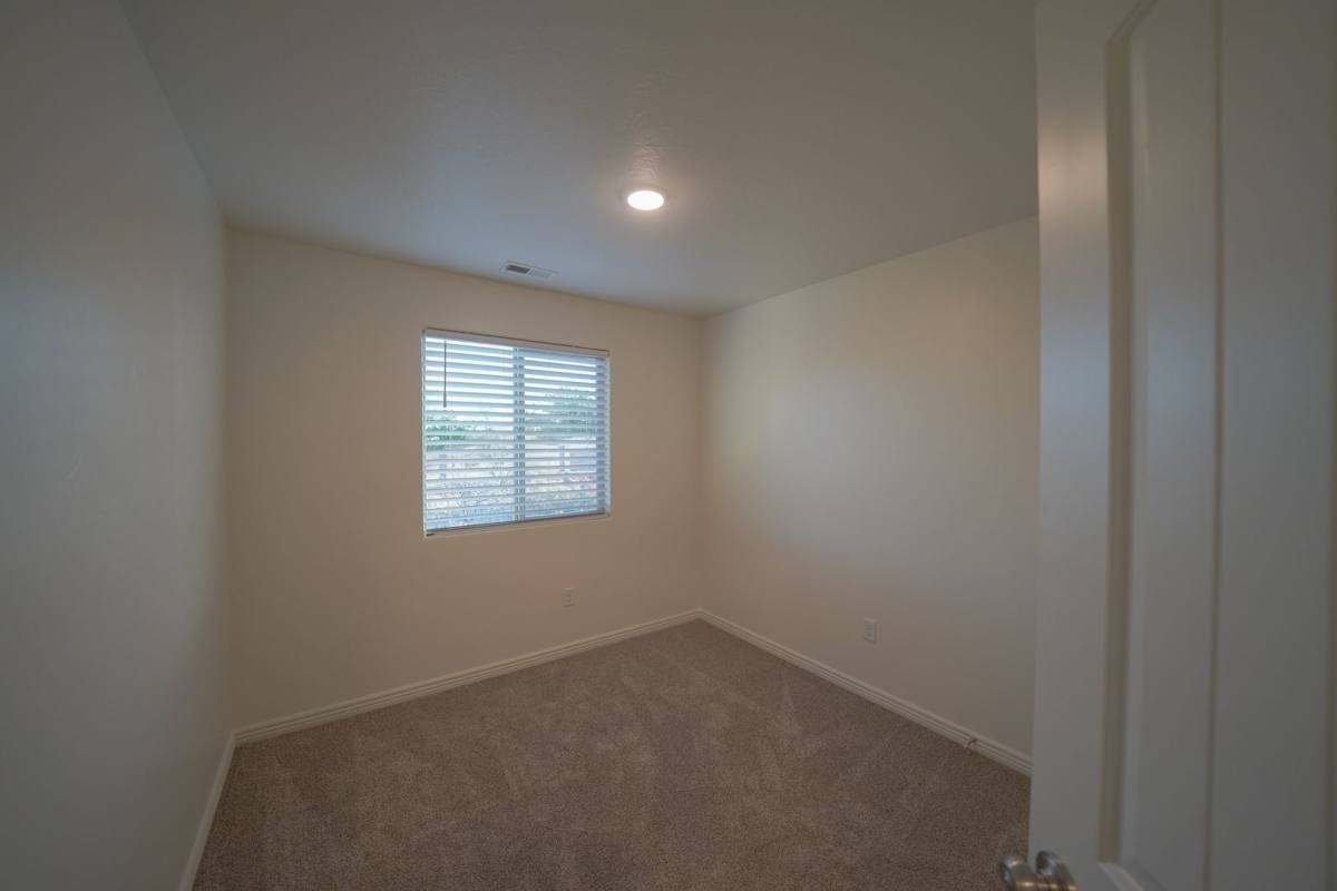 Townhouse for rent at 1000 E Bluffview Dr, Washington, UT 84780