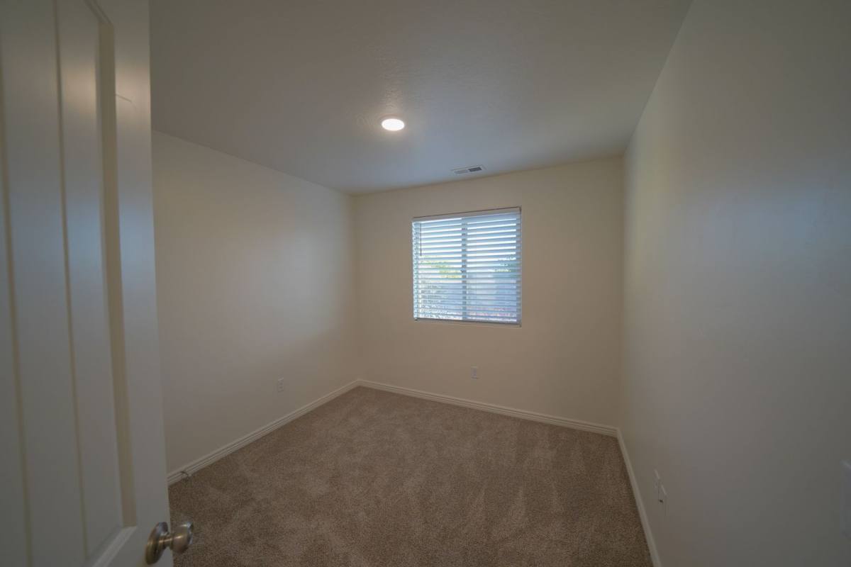 Townhouse for rent at 1000 E Bluffview Dr, Washington, UT 84780