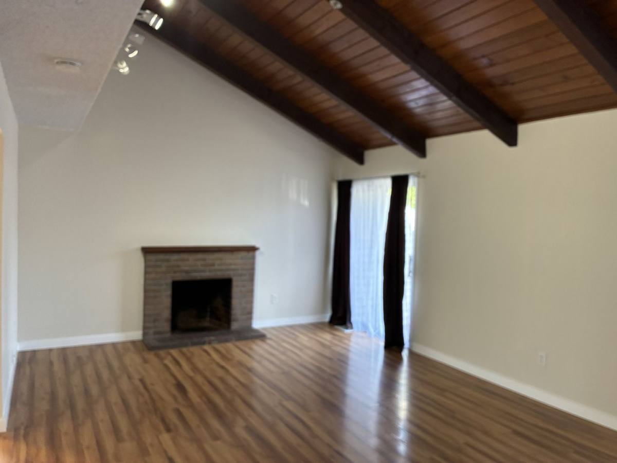 Apartment for rent at 5555-5557 SW Lombard Ave, Beaverton, OR 97005
