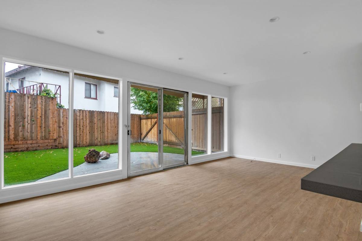 Apartment for rent at 542 Glenrock Ave, Los Angeles, CA 90024