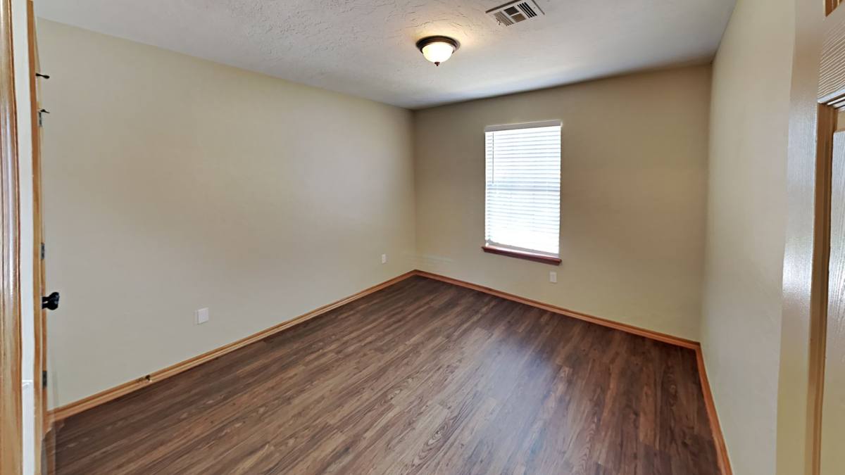 House for rent at 16409 Stoneview Dr, Oklahoma City, OK 73170