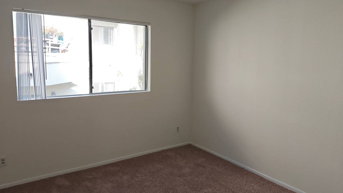 Apartment for rent at 1234 E California Ave, Glendale, CA 91206