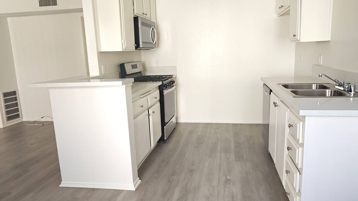 Apartment for rent at 1234 E California Ave, Glendale, CA 91206