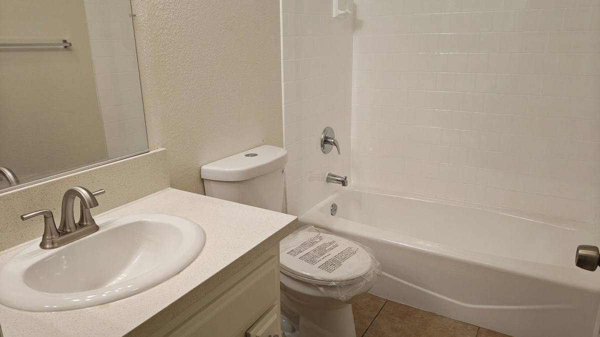 Apartment for rent at 1234 E California Ave, Glendale, CA 91206