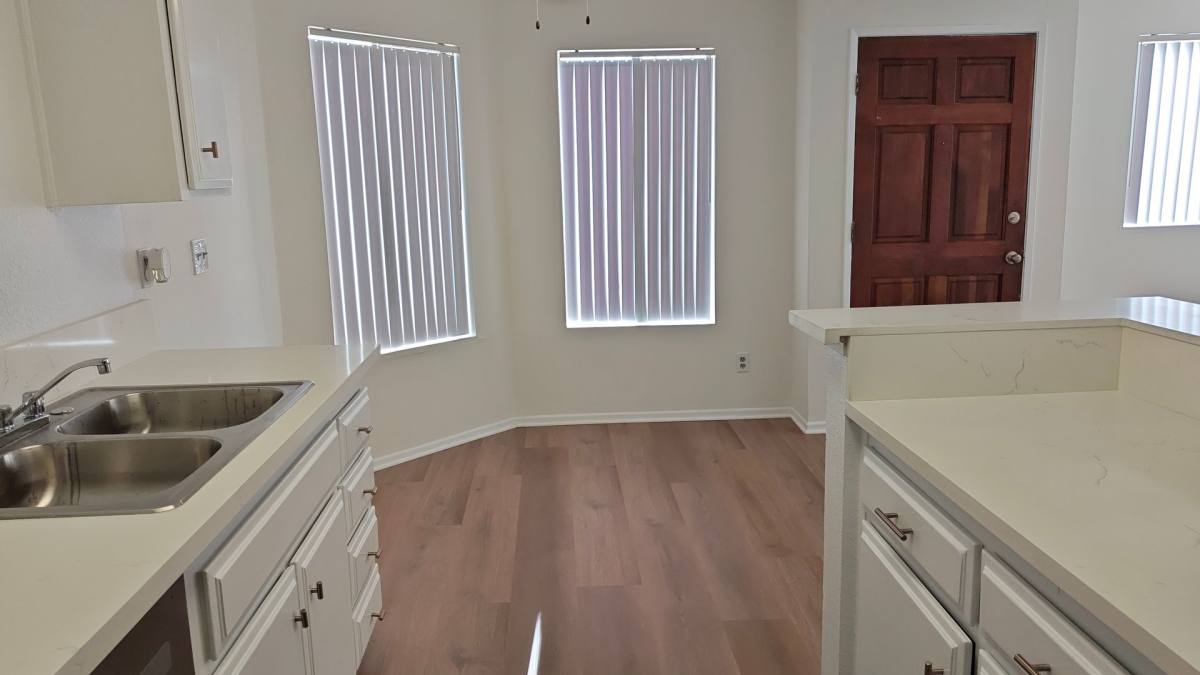 Apartment for rent at 1234 E California Ave, Glendale, CA 91206