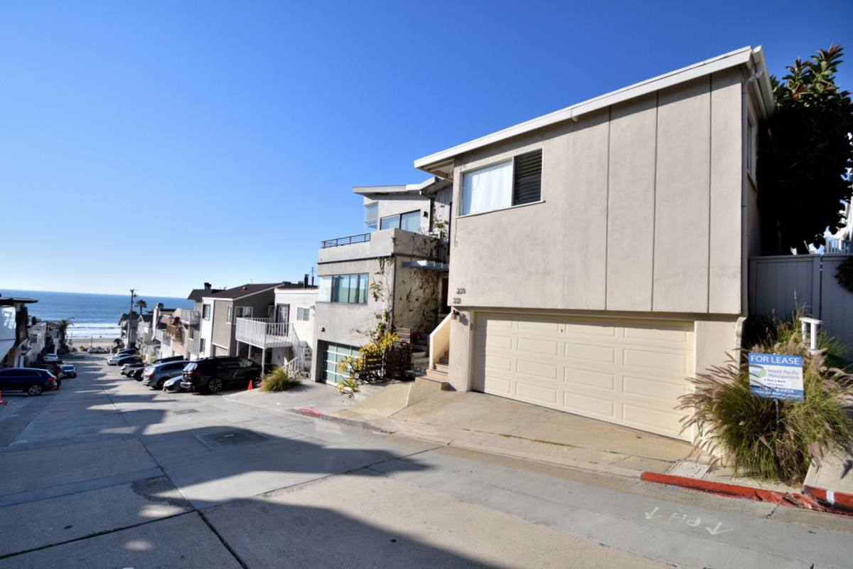 Apartment for rent at 221 39th St, Manhattan Beach, CA 90266