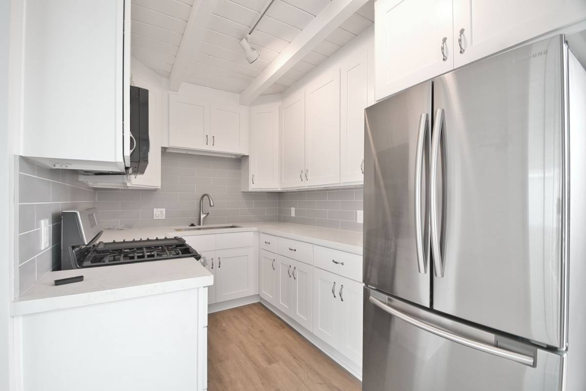 Apartment for rent at 221 39th St, Manhattan Beach, CA 90266