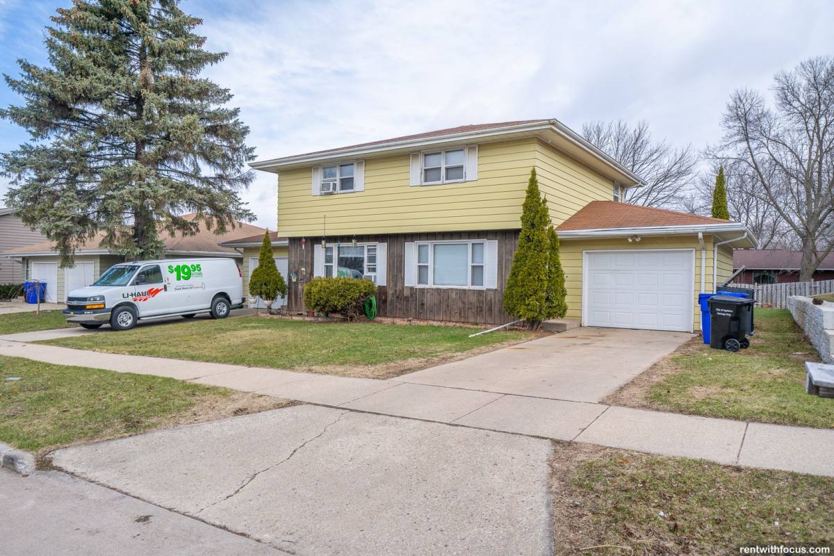 Apartment for rent at 1500 Pershing St, Appleton, WI 54914
