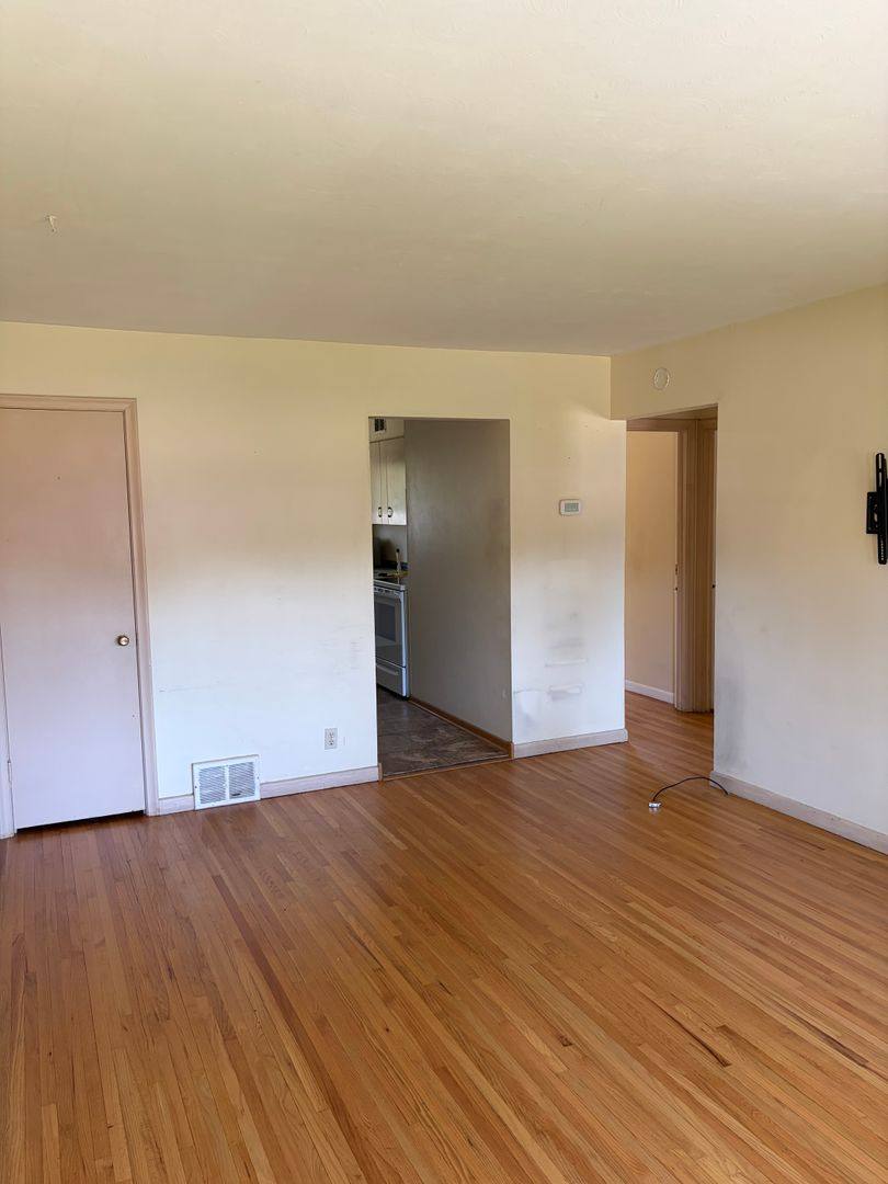 Townhouse for rent at 704 Robinwood Lane, Hopkins, MN 55305