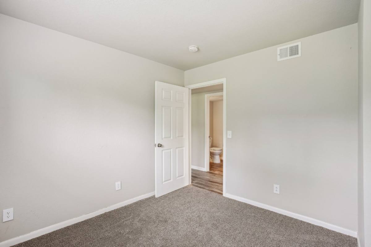Apartment for rent at 9680 Lexington Ave, De Soto, KS 66018