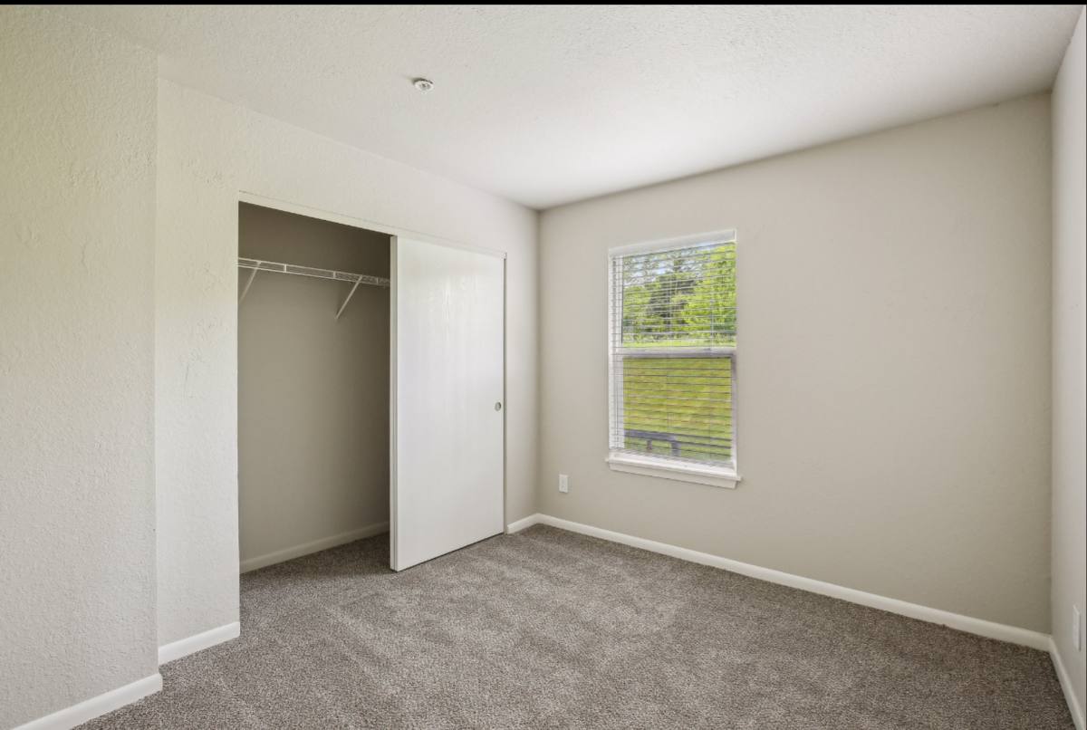 Apartment for rent at 9680 Lexington Ave, De Soto, KS 66018