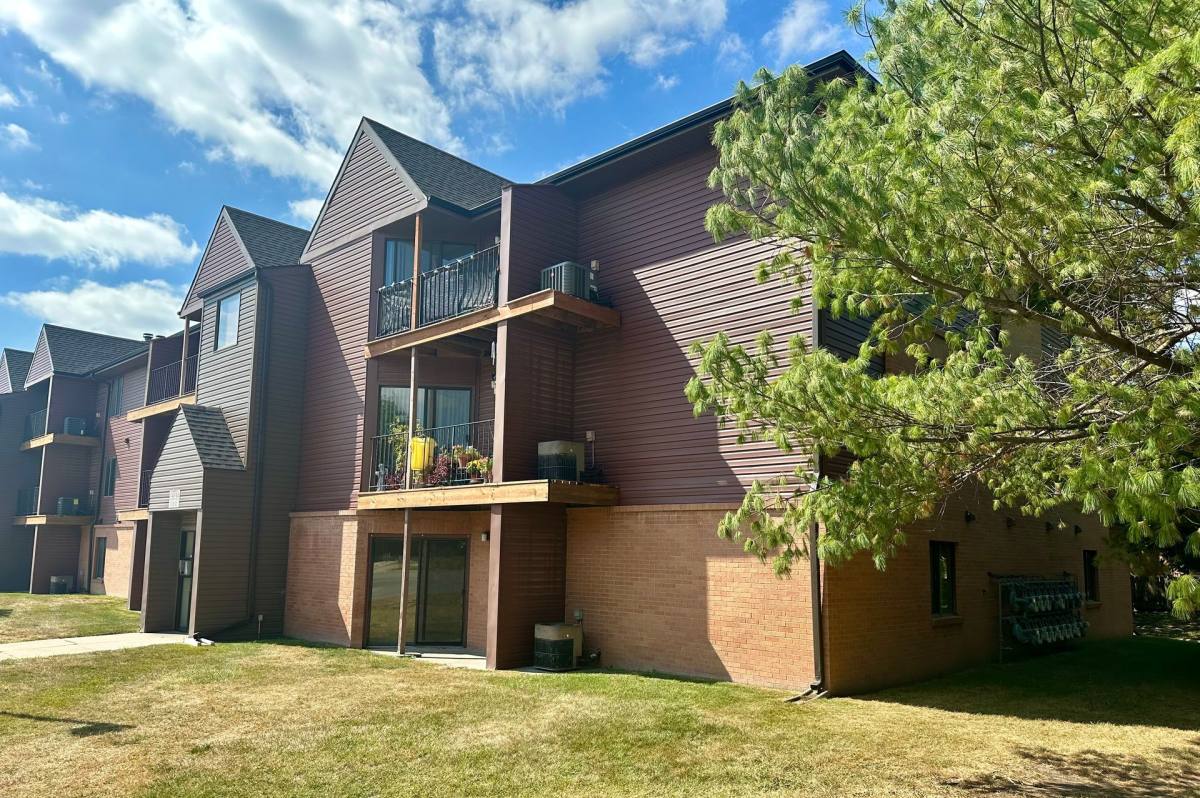 Apartment for rent at 4121 Normal Blvd, Lincoln, NE 68506