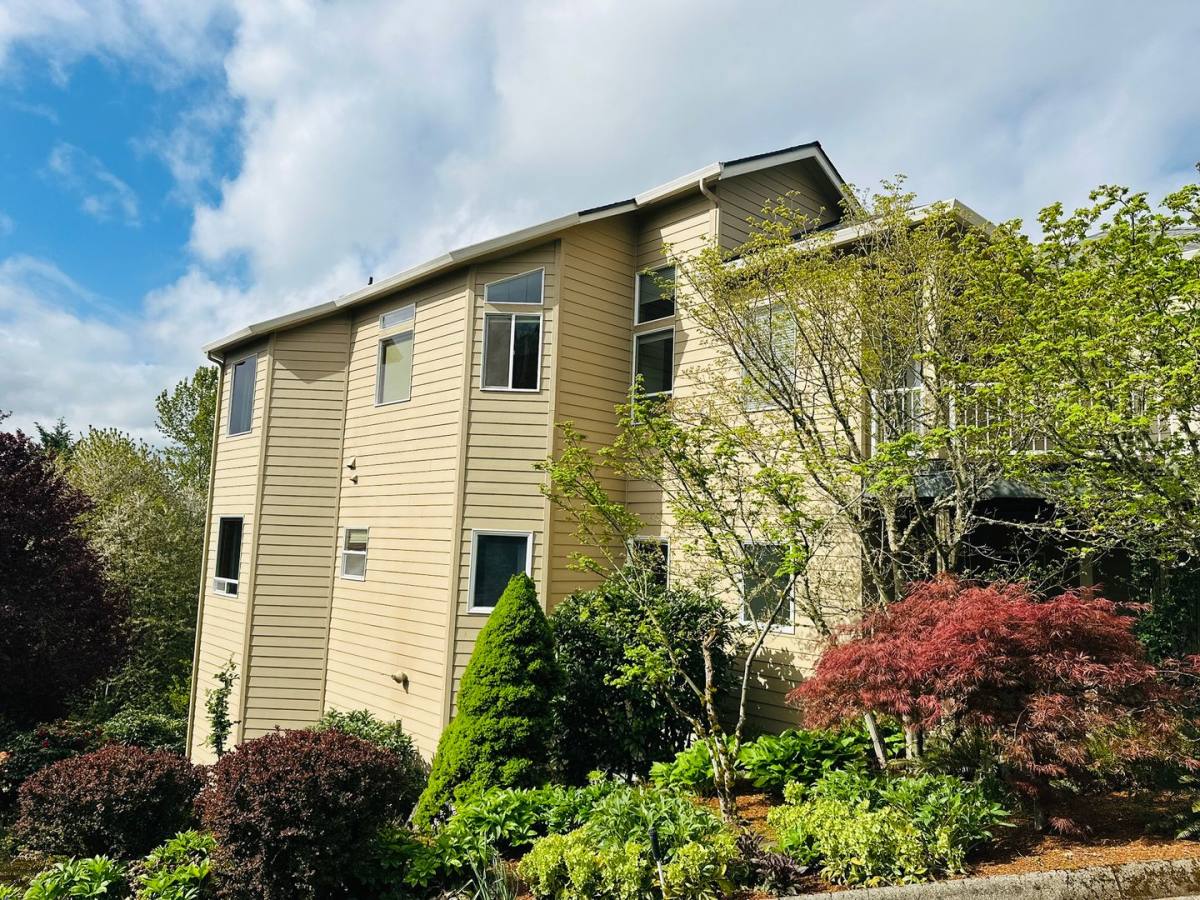 House for rent at 1875 N 15th Court, Washougal, WA 98671
