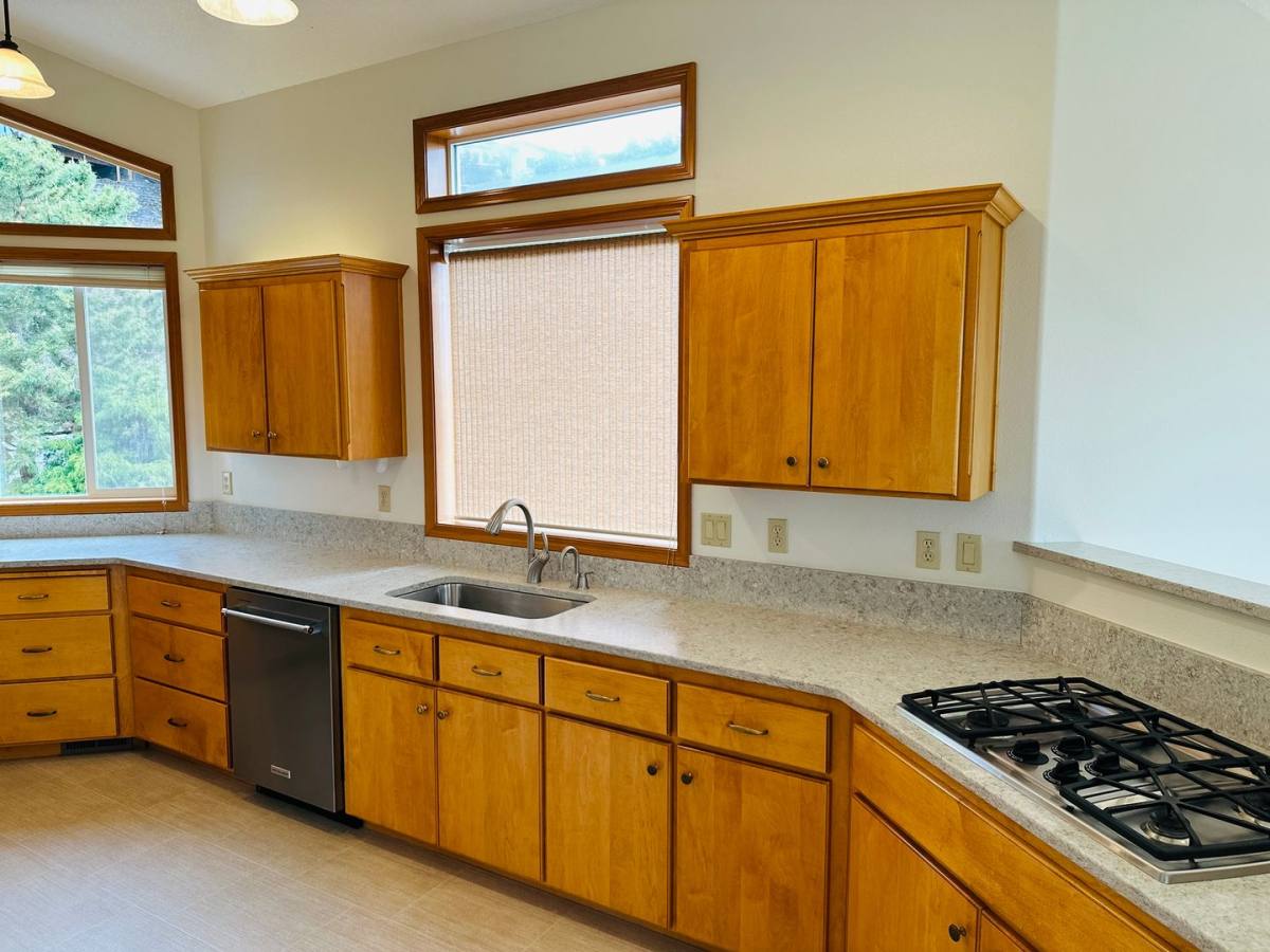 House for rent at 1875 N 15th Court, Washougal, WA 98671