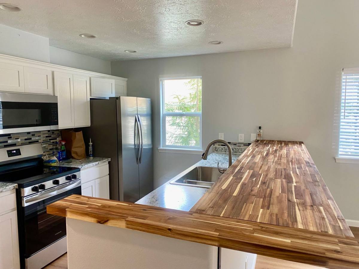 House for rent at 19040 Wallingford Ave, Sandy, OR 97055