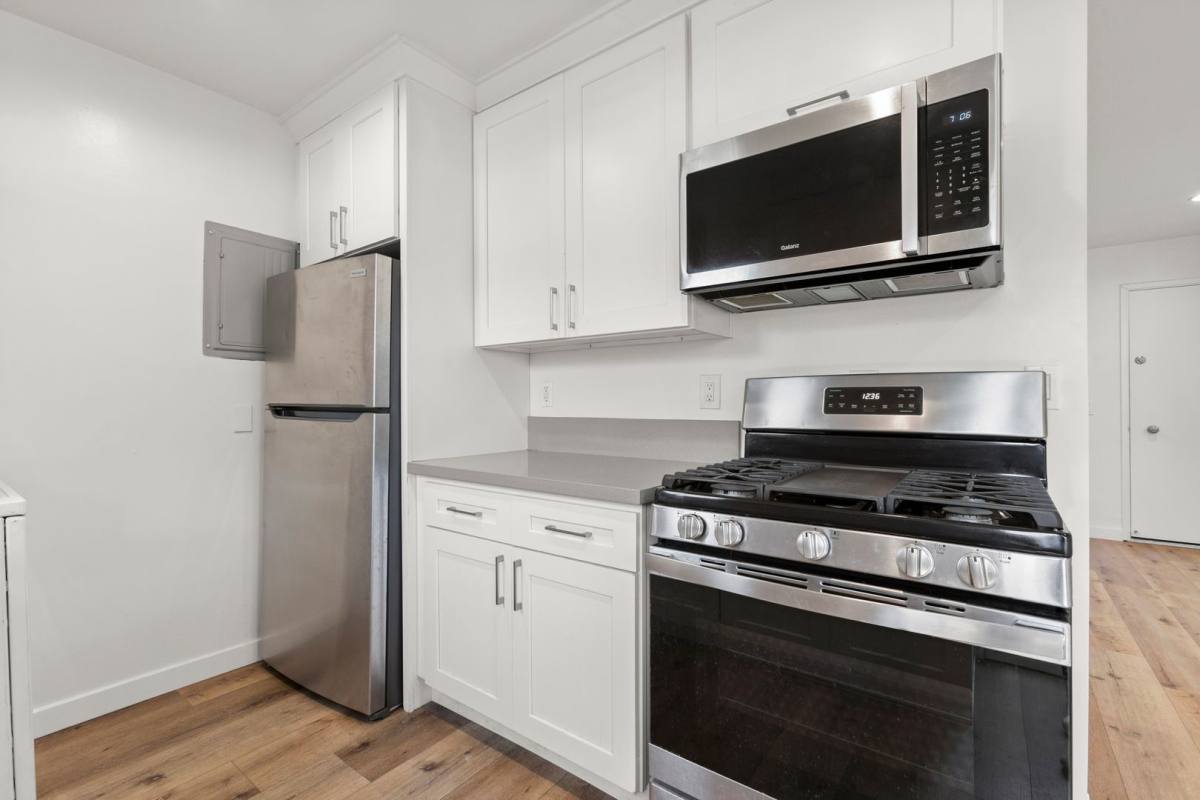Apartment for rent at 2854 Rowena Ave, Los Angeles, CA 90039